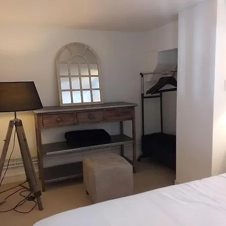 Apartment Cap Lihou